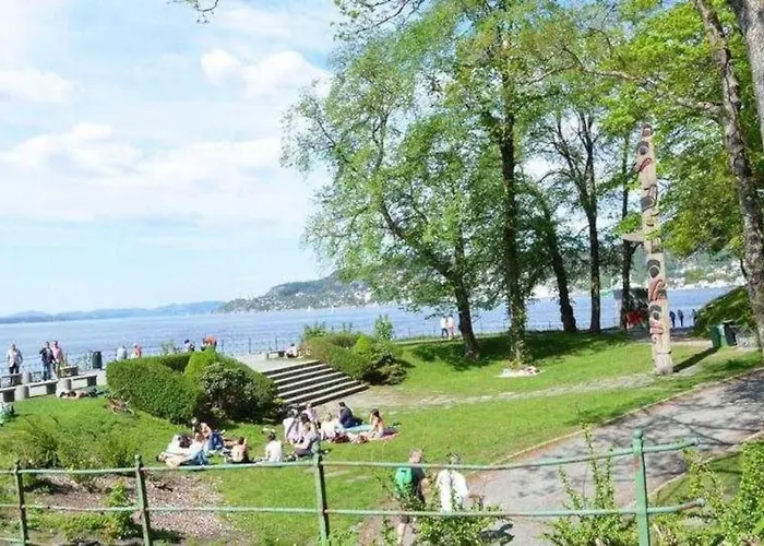 1 Bedroom With A View Apartment *